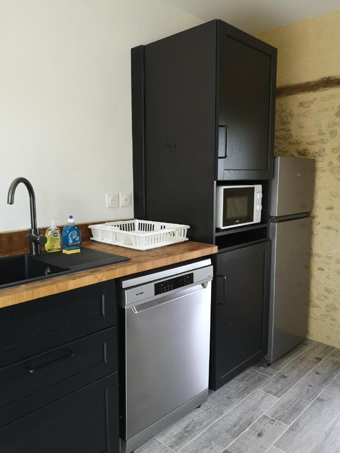 Domaine De Lascaux Bed & Breakfast มงทิญญัก ภายนอก รูปภาพ